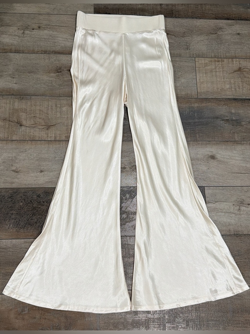Enza Costa satin bias pants in antique white - Picture 3 of 8